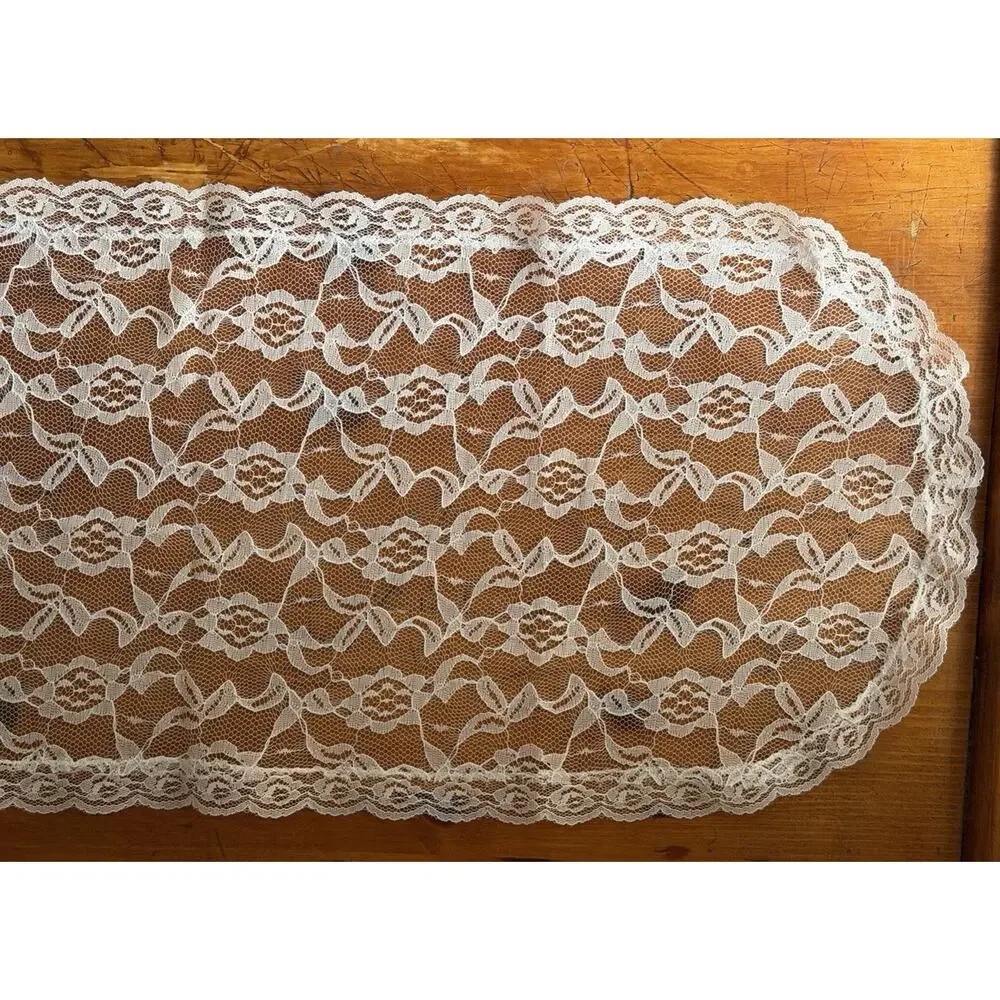 Vintage White Lace Table Runner Oval Cottage Farmhouse Wedding Cottagecore Decor